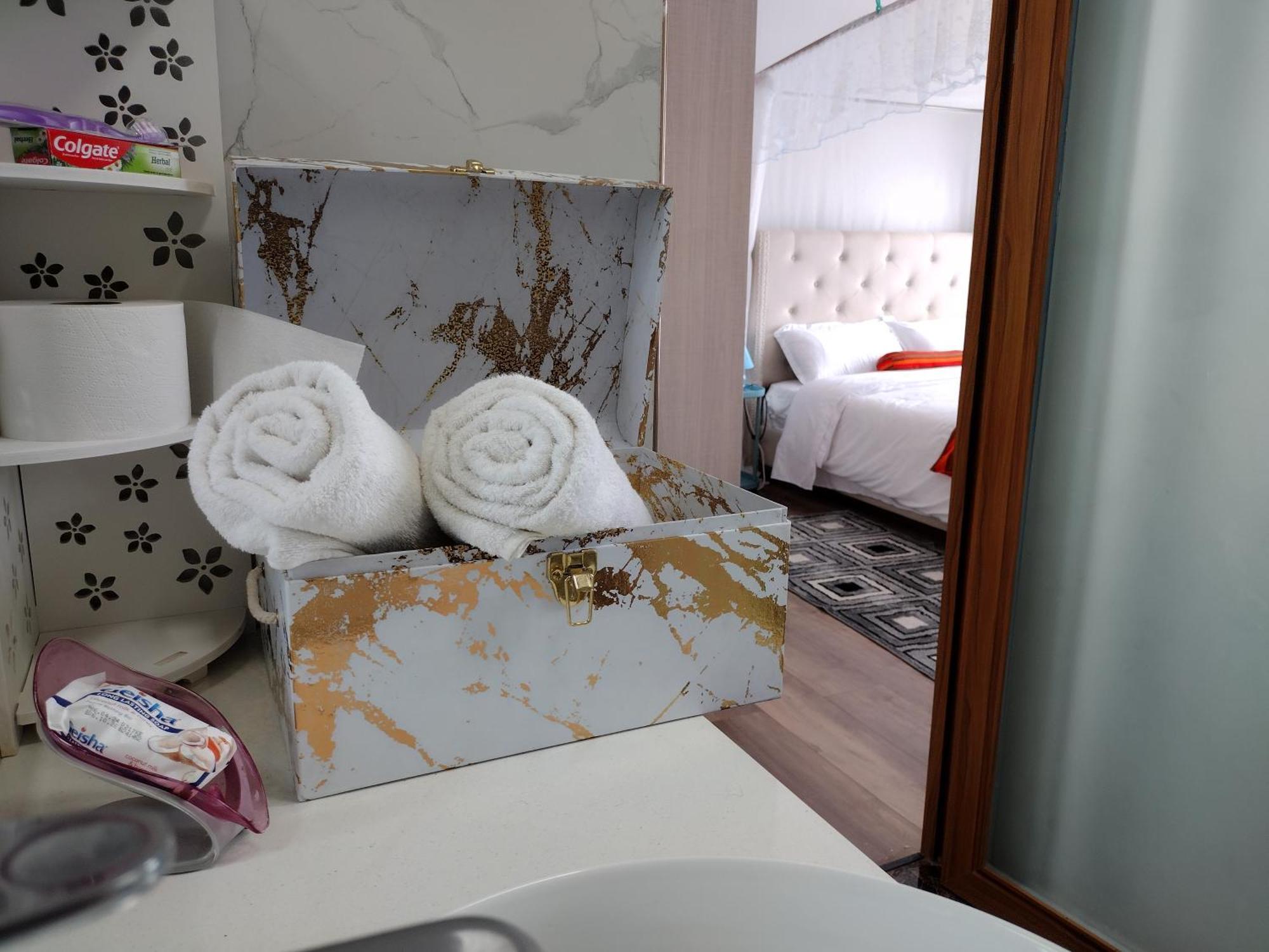 Bed and Breakfast Lenayan Park View Mlolongo Екстер'єр фото